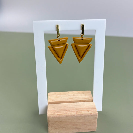 Golden Sunbeam - Statement-Ohrringe – Geometrisches Design in Senfgelb