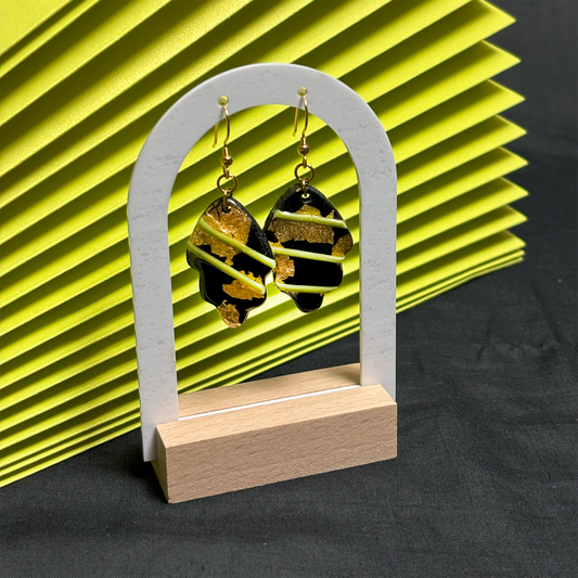 Golden Vibes – Fimo-Ohrringe mit Resin-Überzug