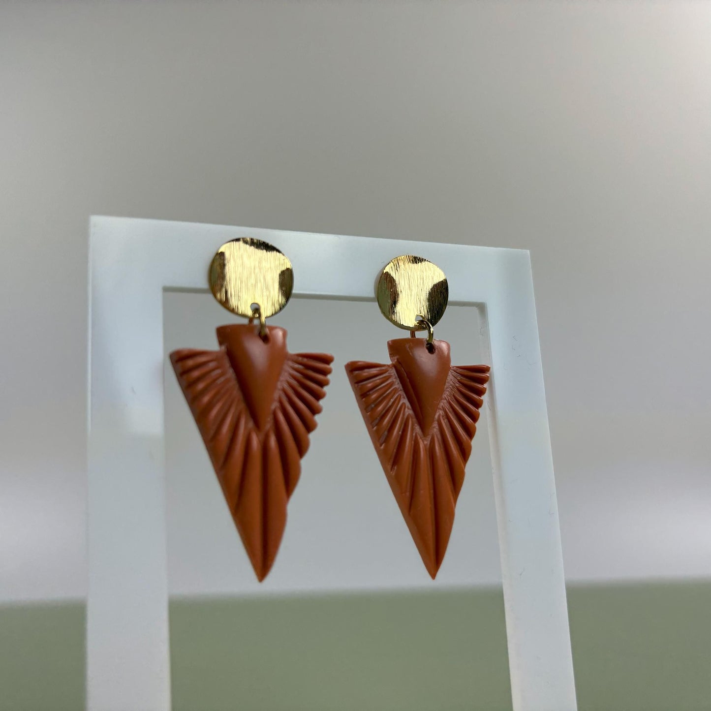 Fold Arrow - elegante Ohrringe - vergoldete Edelstahl Ohrringe - handgefertigt